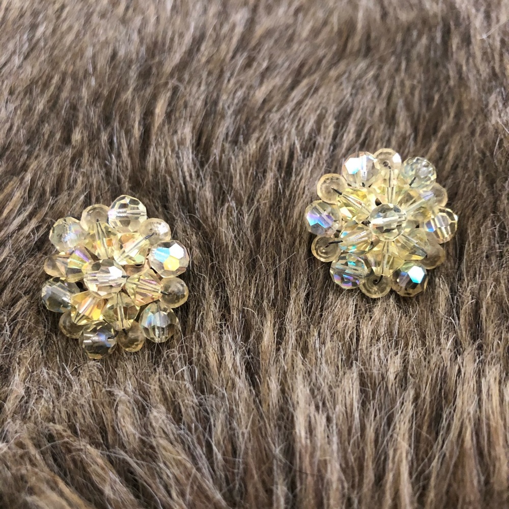 Vtg 60s gold aurora borealis bead cluster earrings